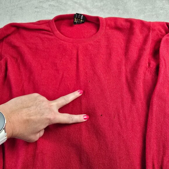 Vintage Cashmere Sweater Womens 38 Small Red Snow Lotus Soft FLAW Cutter Piece - Picture 12 of 15